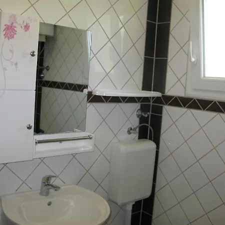 Lägenhet In With Sea View, Loggia, Air Conditioning, W-lan 4229-6 Lopar